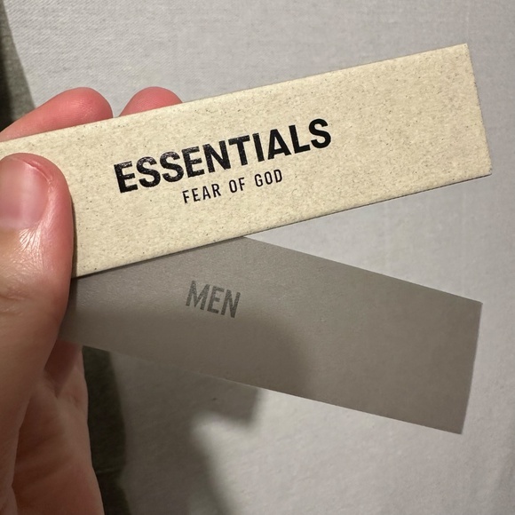 NWT Essentials Fear of God Hoodie - size XL - Picture 6 of 10